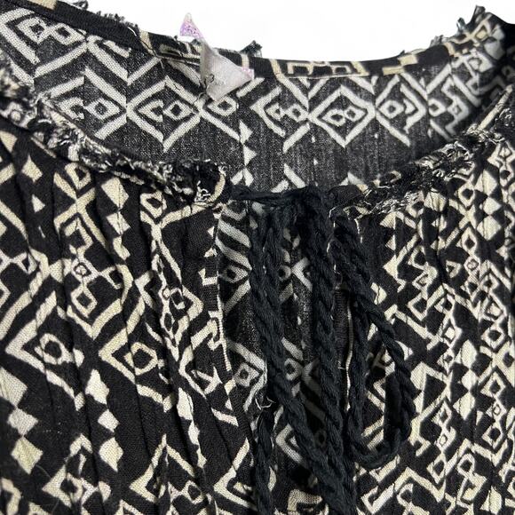 Free People Marlow Size XS Black Cream Boho Swing Dress Peasant Tunic Tie Neck - Picture 7 of 12